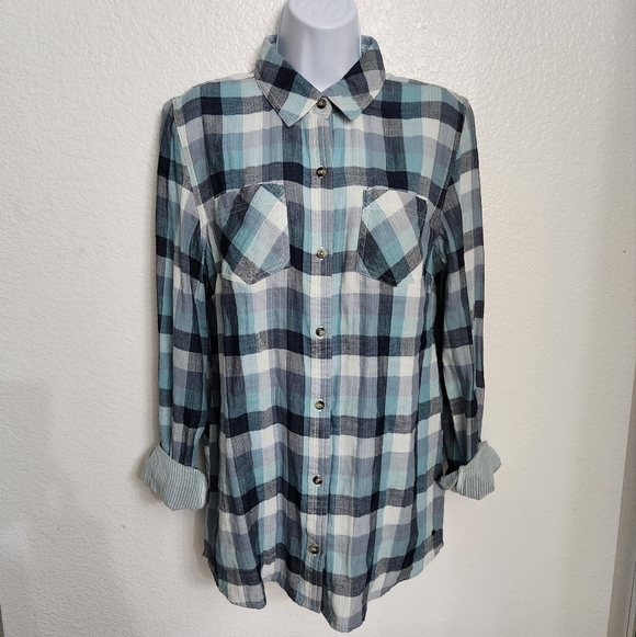 Legendary whitetails women's cotton plaid shirt size medium blue - Picture 1 of 11